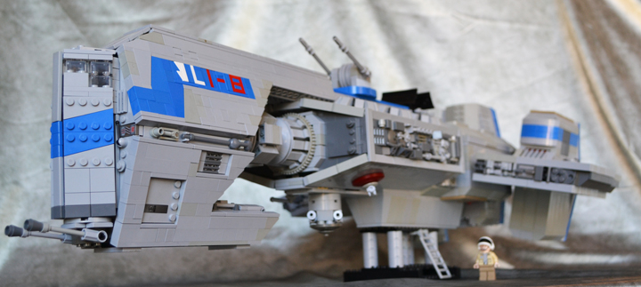 LEGO MOC - In a galaxy far, far away... - Crusader class Corvette