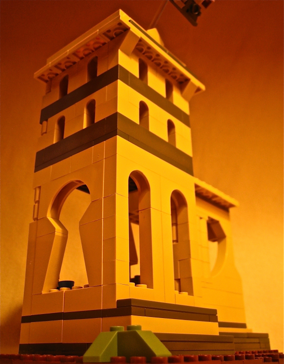 LEGO MOC - Because we can! - 'Flying monk': модель создана в соответствии с западной башней Мальмсберийского аббатства.