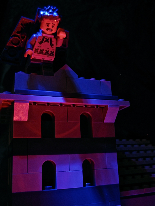 LEGO MOC - Because we can! - 'Flying monk': накативший страх перед прыжком.