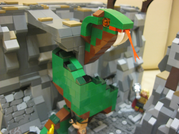LEGO MOC - Heroes and villians - Mighty Thor vs The Cave Reptile