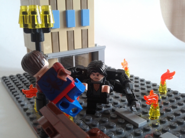 LEGO MOC - Heroes and villians - Dr. Octopus Attacks