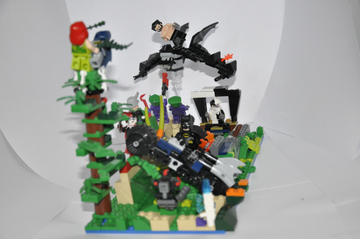 LEGO MOC - Heroes and villians - Batman, Robin and Wolverine versus evil!
