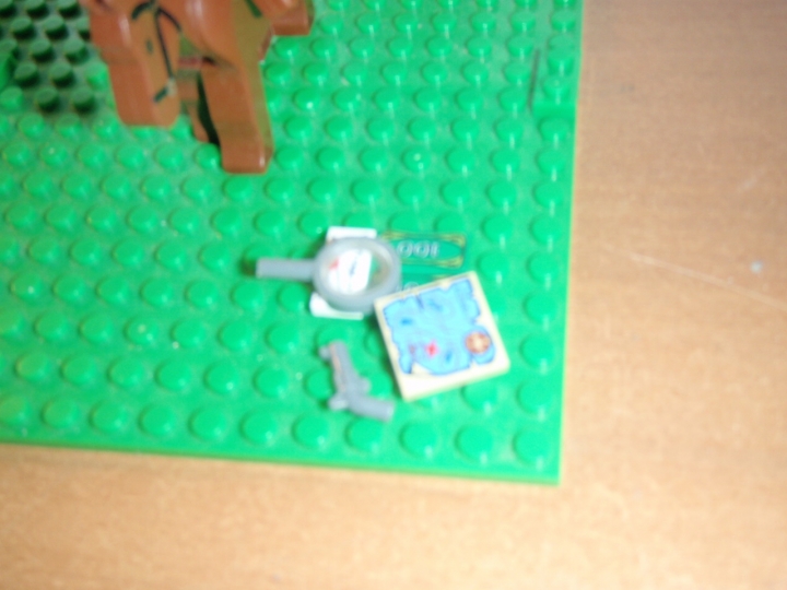 LEGO MOC - Steampunk Machine - тотже истрибитель: все что нужно путешественнику карта деньги лупа револьвер ну и письмо пригодиться