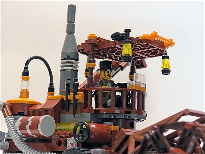 LEGO MOC - Steampunk Machine - Steampunk Harvester: Высоко расположенное место оператора с отлиным обзором.