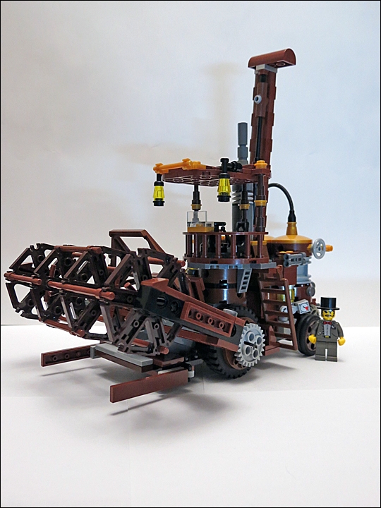 LEGO MOC - Steampunk Machine - Steampunk Harvester: Функционал: Молотилка, защита молотилки и выбросная труба поднимаются.