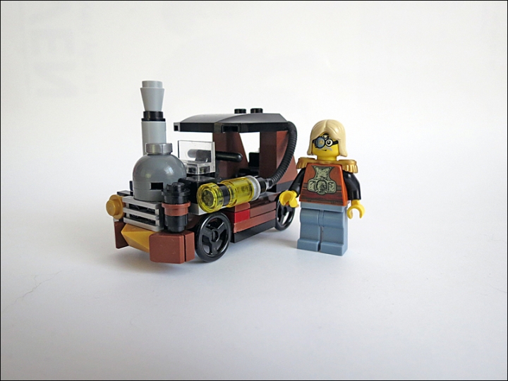 LEGO MOC - Steampunk Machine - Car 3177 SteamPunk Edition :): Владелец стимпанковского мини-кара