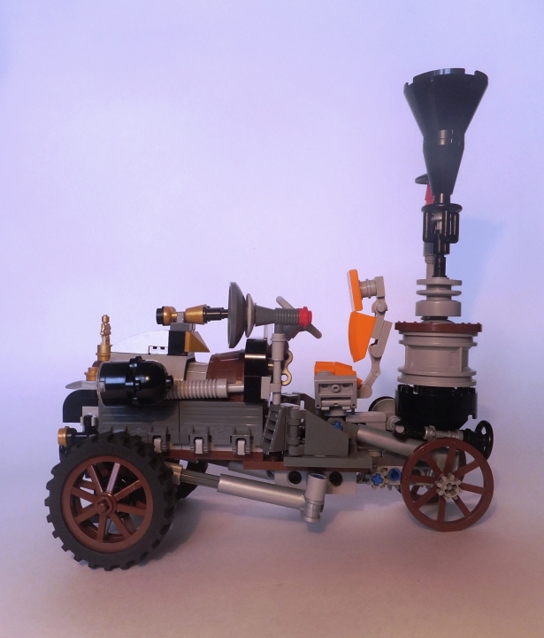 LEGO MOC - Steampunk Machine - rolls royce: Факт: Последним двигателем, созданным Генри Ройсом, стал легендарный двигатель Мерлин, который стал использоваться лишь с 1935 года, в то время, как сам Генри Ройс умер в 1933 году. Мерлин был развитием двигателей серии R, которым был оснащен рекордный гидроплан развивший 655.8 км/ч на кубке Шнейдера в 1931 году. Этот двигатель стал фактически английской иконой.