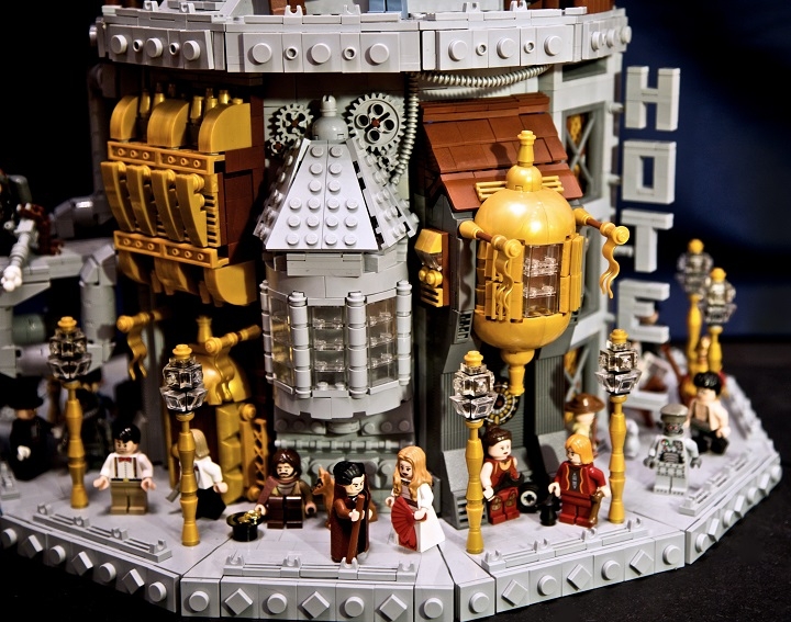 LEGO MOC - Steampunk Machine - Skyholm - the flying city: Людям, желающим побывать в легендарном городе, открывает двери отель Сепия. 