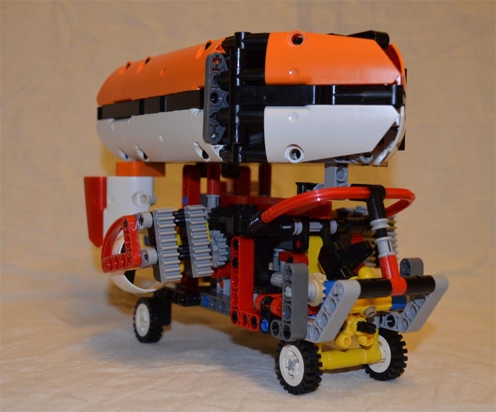 LEGO MOC - Mini-contest 'Zeppelin Battle' - 'Caracal' zeppelin