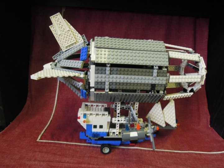 LEGO MOC - Mini-contest 'Zeppelin Battle' - Дирижаблекорабль для путешествий.
