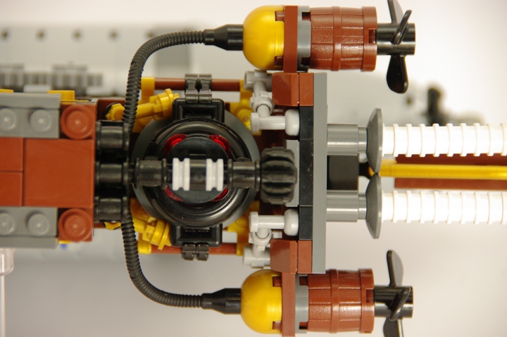 LEGO MOC - Mini-contest 'Zeppelin Battle' - Zeppelins in Hogwarts: ..заодно проверили горелку, трубопроводы, двигатели и конденсатор.. 