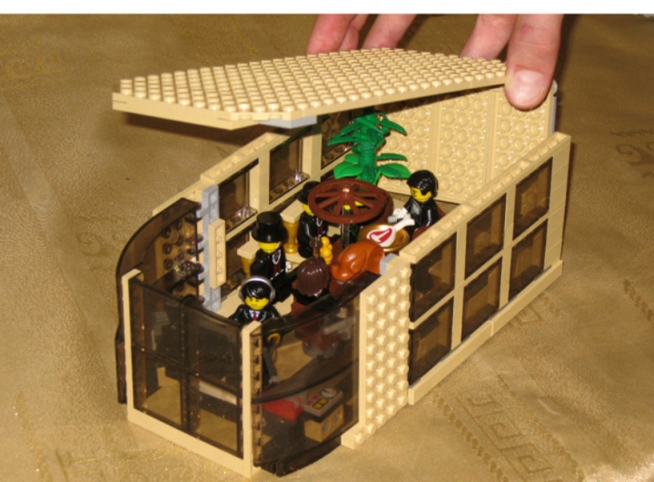LEGO MOC - Mini-contest 'Zeppelin Battle' - Дирижабль «Дипломат»: Давайте же посмотрим, что находится внутри...