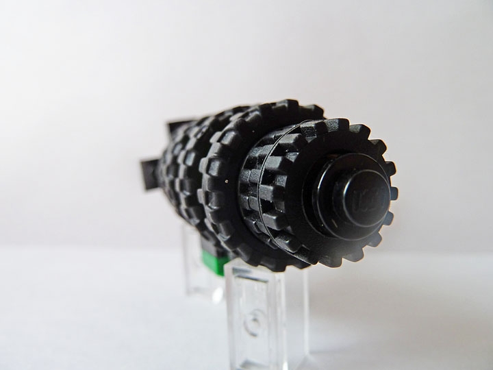 LEGO MOC - Mini-contest 'Zeppelin Battle' - Black Owlet - Чёрный Совёнок: Кроме того, Том серьезно проработал модель до мельчайших деталей, также он раскрасил дирижабль.