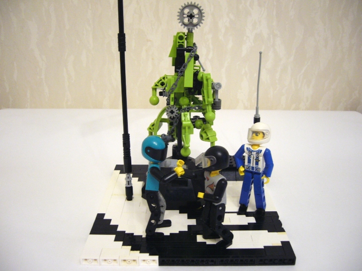 LEGO MOC - New Year's Brick 2014 - Встреча Нового Года в Кибер-мире: Первым делом, встретившись, друзья поприветствовали друг друга.