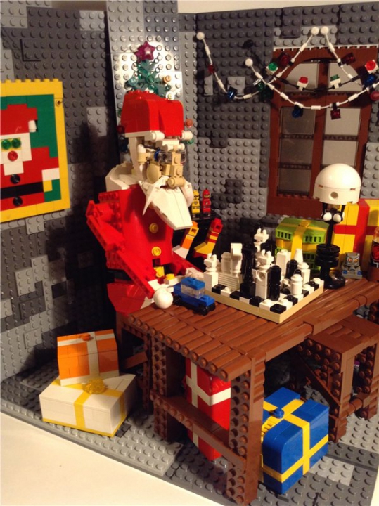 LEGO MOC - New Year's Brick 2014 - Cabinet of St. Nicholas: Санта Клаус в течении года копит огромное количество денег на подарки всем детишкам... поэтому и сидит на скромной и надежной табуреточке.