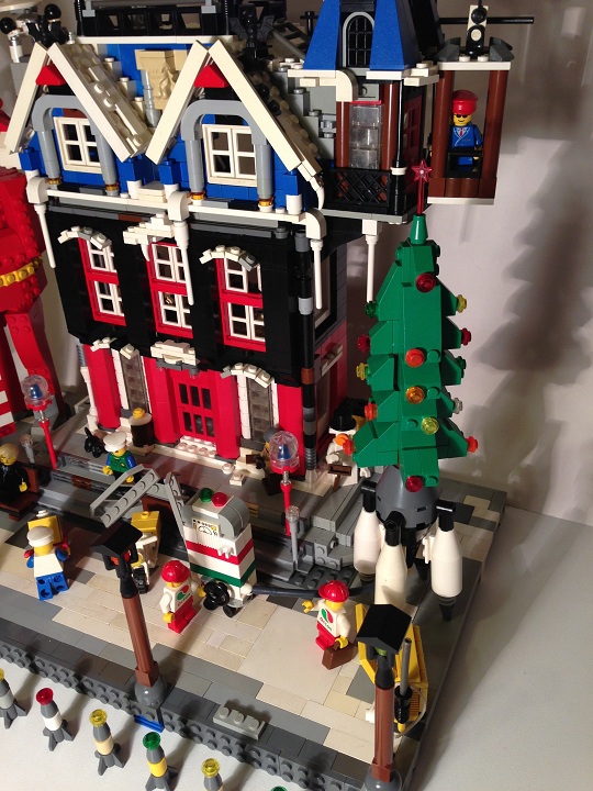 LEGO MOC - New Year's Brick 2014 - Новый 2014 LeGod: Нефтедобывающая компания Octan по случаю праздника решила запустить елку как феерверк! 