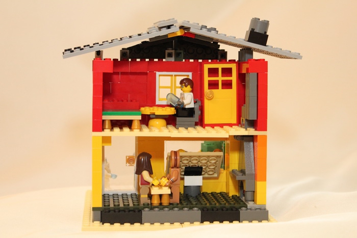 LEGO MOC - New Year's Brick 2014 - Новогодняя кондитерская лавка: вид сзади