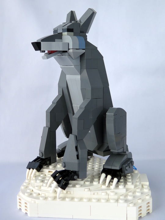 LEGO MOC - 16x16: Character - Ловись рыбка мала и велика!: Это Волк!