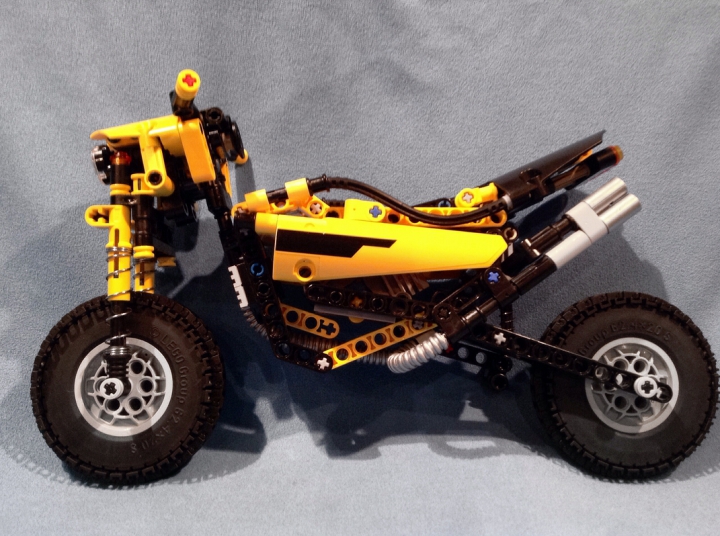 LEGO MOC - Mini-contest 'Lego Technic Motorcycles' - Exceeder