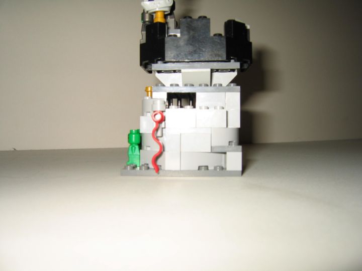 LEGO MOC - LEGO Architecture - Сторожевая башня гоблинов: вид с боку