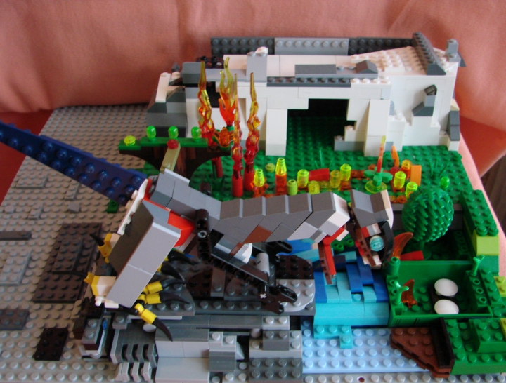 LEGO MOC - Jurassic World - Пожар!: Детёныши в опасности!