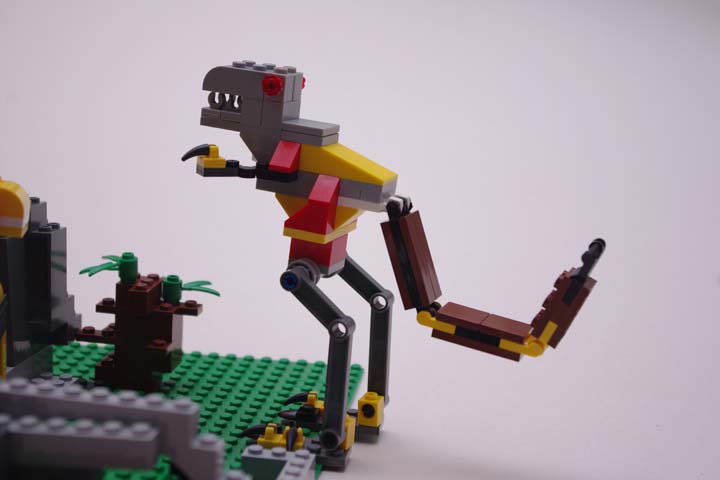 LEGO MOC - Jurassic World - Один день из жизни аллозавра: - ээ...ну может тогда хотя бы одно? Вон то, с краю!<br />
-Нет! Уходи пока цел! 