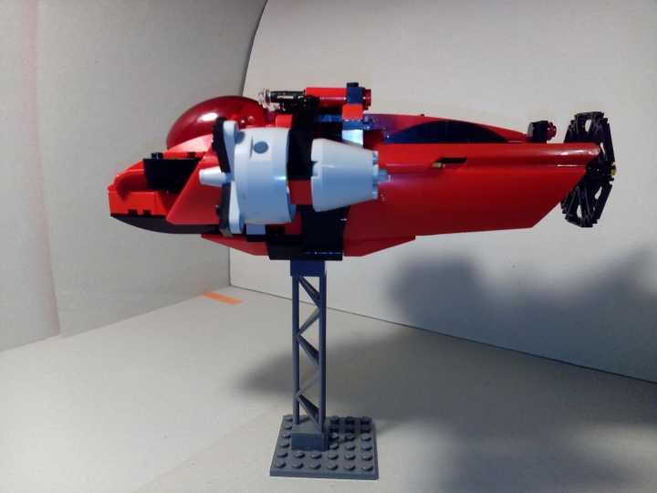 LEGO MOC - Submersibles - Исследователь неведомых нам глубин: Вид сбоку.Как можно заметить,мой аппарат обтекаем.Это очень важно для передвижения под водой с большой скоростью