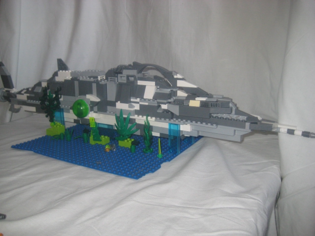 LEGO MOC - Submersibles - Наутилус - подвижный в подвижном: Подлодка во всей красе.