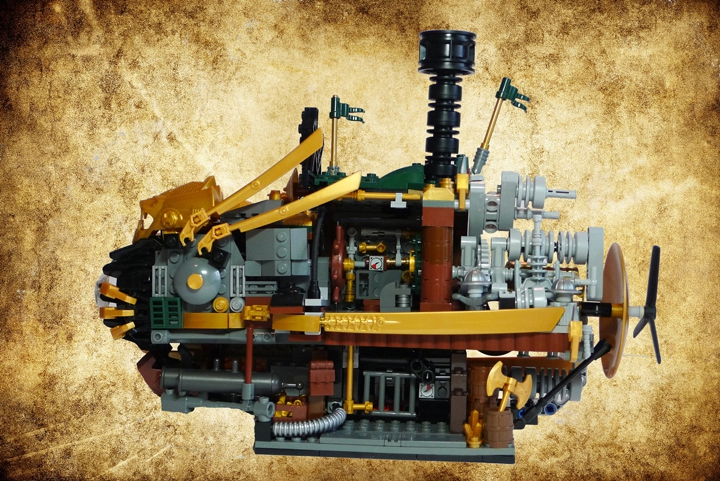 LEGO MOC - Submersibles - Golden Lionardo: Давайте побываем в каждой комнате! Каюта! Здесь расположился роскошный трон (наверняка ворованный) и резной деревянный штурвал. Уютненько так.