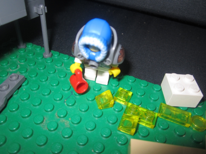 LEGO MOC - Инопланетная жизнь - Mealon-43: ...и лимонада. Пришлось присылать поваров для реабилитации планеты... :-)