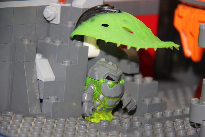 LEGO MOC - Инопланетная жизнь - Планета геофитов: Галактический рынок: -Ага, попался!