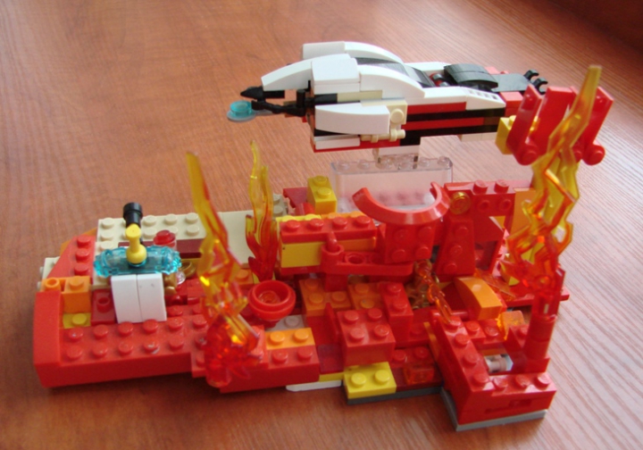 LEGO MOC - Инопланетная жизнь - Огнедышащая планета: Над пылающей землей летает насекомый Стит.