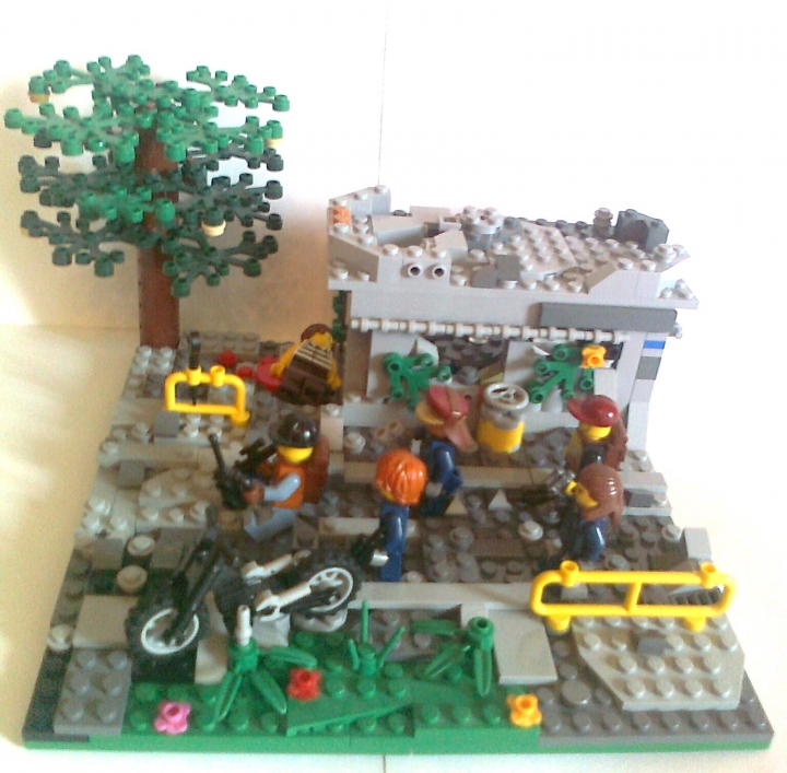 LEGO MOC - Joy and Sadness of Great Victory - Возвращение солдат: Общий вид.