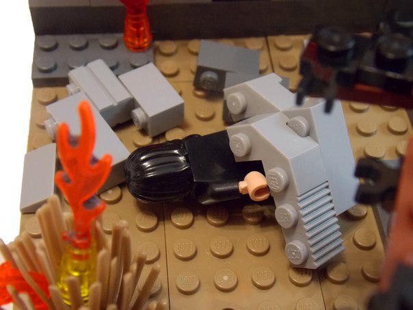LEGO MOC - Joy and Sadness of Great Victory - 'Мало кто помнит этот дом...': -Я сразу же посмотрел срочно туда.Там был еще один парень,заваленный кирпичами.Его уже нельзя было спасти.