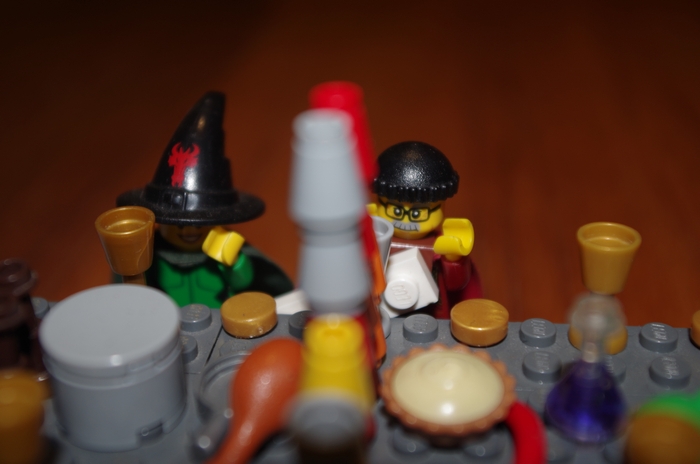 LEGO MOC - New Year's Brick 2017 - Рождественский обед в Хогвартсе: За столом уже сидят