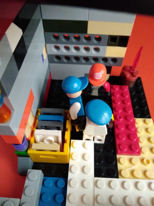 LEGO MOC - Detective Contest - Расследование пропавшего яйца с фермы динозавров: Ящик с секретными документами