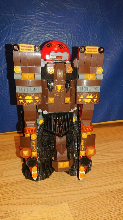 LEGO MOC - Fantastic Beasts And Who Dreams Of Them - Зубастый Джо : вид сзади