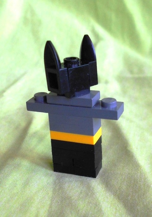 LEGO MOC - 16x16: Batman-80 - Сынишка Бэтмена: Я могу вращать головой.