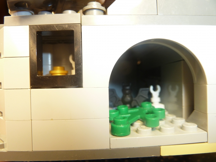 LEGO MOC - 16x16: Duel - Поединок Гарри Поттера и Волан-де-морта.: Ещё одна пещерка с кладом и тайный проход.