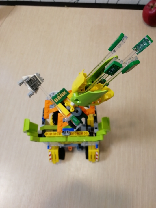 LEGO MOC - 16x16: Micro - Lego Bank сорит деньгами