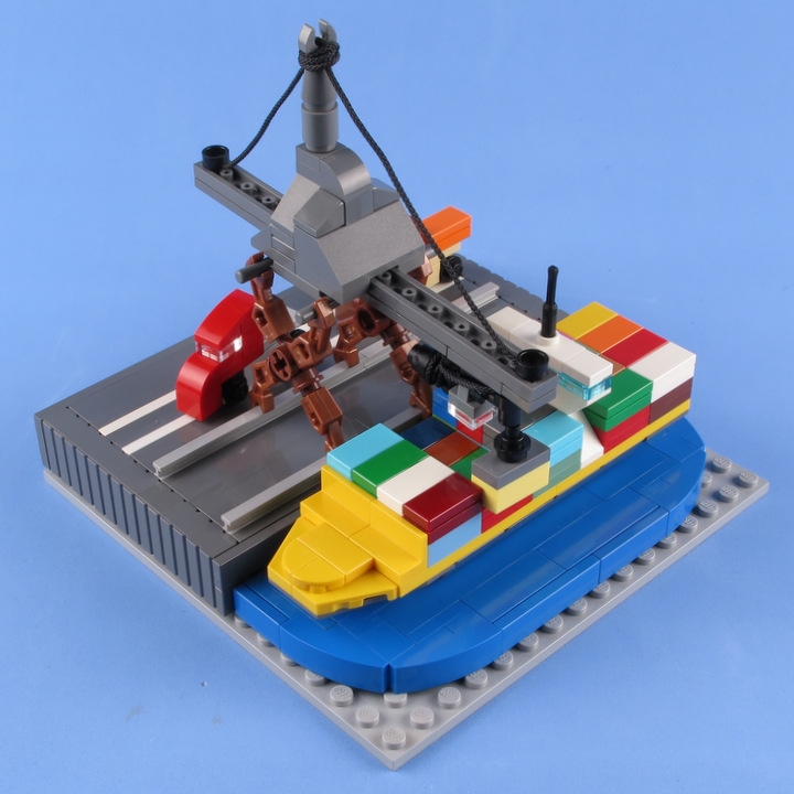 LEGO MOC - 16x16: Micro - МорПорт: Техническое фото 2 (спереди-слева).