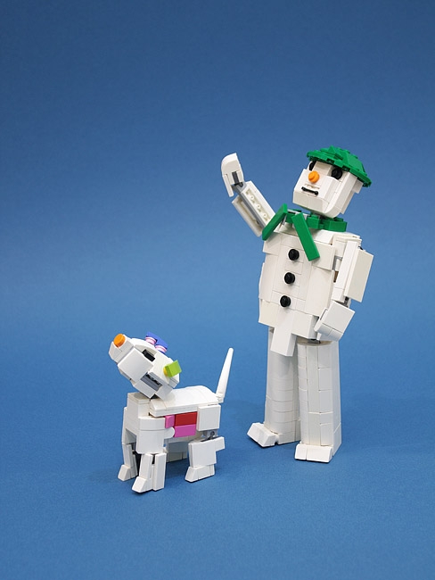 LEGO MOC - New Year's Brick 2020 - The snowman and the snowdog.: Вот они смотрят во-он туда, чтобы полететь на север.