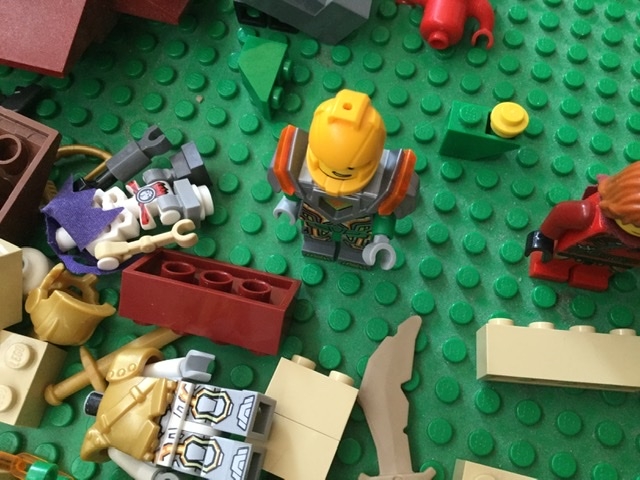 LEGO MOC - Младшая лига. Конкурс 'Средневековье'. - Рассказ битва у знахаря : (Фред)Да уж а вы победили короля тролей?