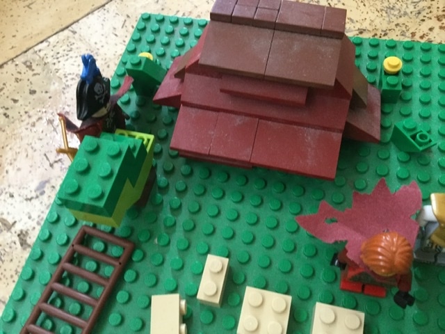 LEGO MOC - Младшая лига. Конкурс 'Средневековье'. - Рассказ битва у знахаря : (Пират)Хи-хи поговорите вы у меня 
