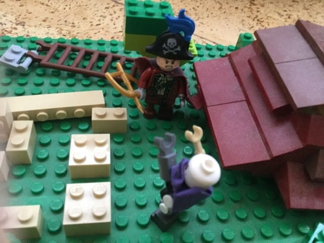 LEGO MOC - Младшая лига. Конкурс 'Средневековье'. - Рассказ битва у знахаря : (Пират)Получите!