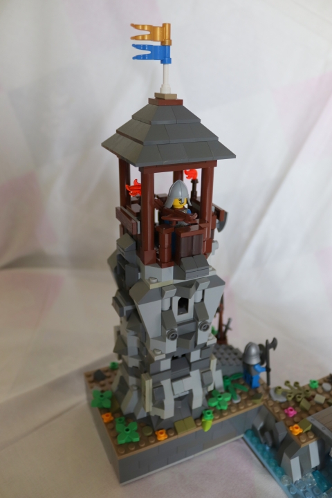 LEGO MOC - Младшая лига. Конкурс 'Средневековье'. - Средневековые дозорная башня и мост.