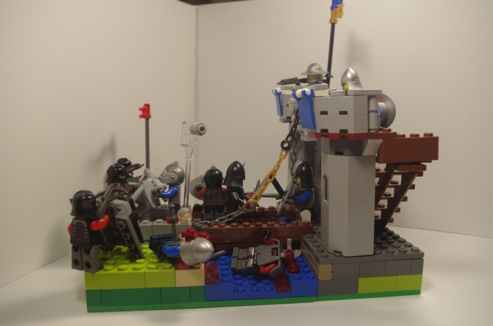 LEGO MOC - Младшая лига. Конкурс 'Средневековье'. - На нас напали!!!: Вид с другого сбоку.