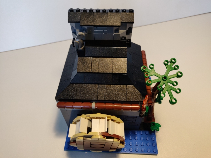LEGO MOC - LEGO-конкурс 16x16: 'Иллюстрация' - Легенды старой мельницы: На крыше сидит ворон. Тот ли это ворон из сна или это сам Мастер превратился в одноглазого ворона?