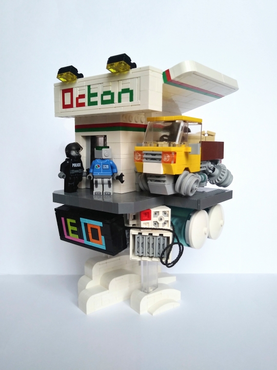 LEGO MOC - LEGO-contest 16x16: 'Cyberpunk' - Автозаправочная станция: Очередной посетитель 'приехал' заправиться