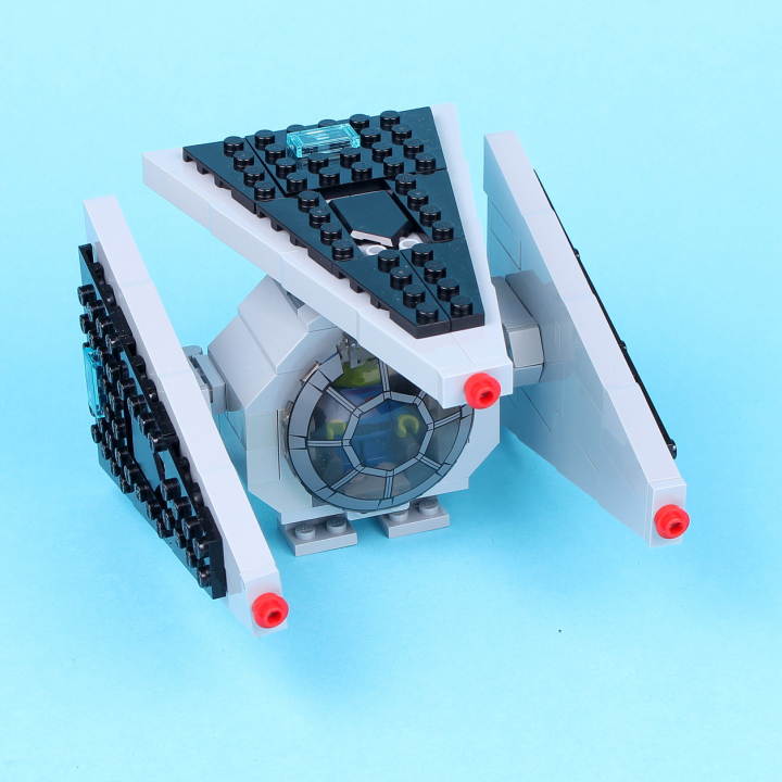 LEGO MOC - LEGO-конкурс 'Путь к звездам' - Межгалактический звездолет (Рекламный буклет): Вид 1